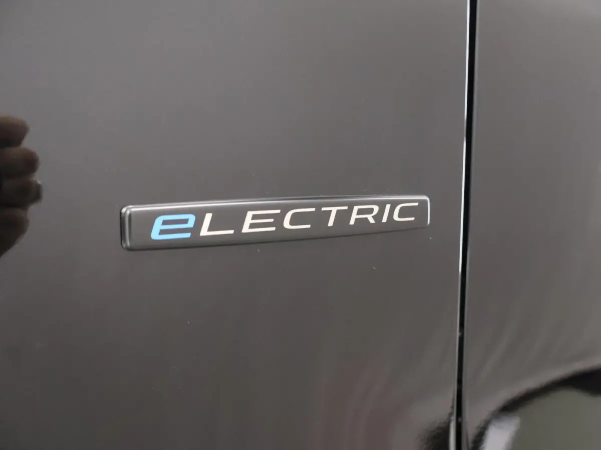 314 L2 H2 RWD PRO 81kWh | Comfortbestuurdersstoel | Trekhaak | Smartphone integratie pakket | 115 kW Snelladen | Achteruitrijcamera |