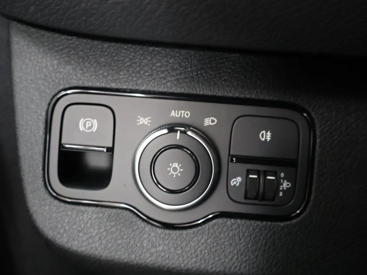 314 L2 H2 RWD PRO 81kWh | Comfortbestuurdersstoel | Trekhaak | Smartphone integratie pakket | 115 kW Snelladen | Achteruitrijcamera |