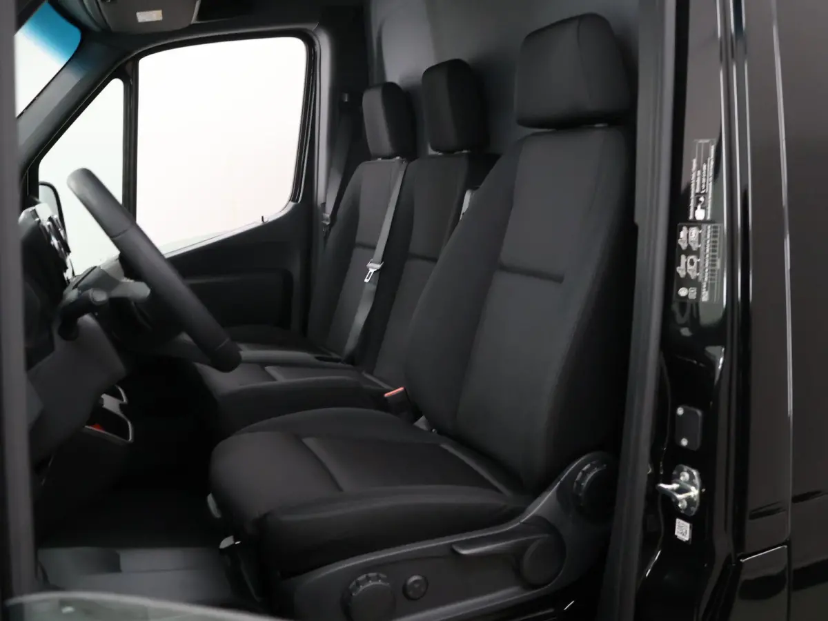 314 L2 H2 RWD PRO 81kWh | Comfortbestuurdersstoel | Trekhaak | Smartphone integratie pakket | 115 kW Snelladen | Achteruitrijcamera |