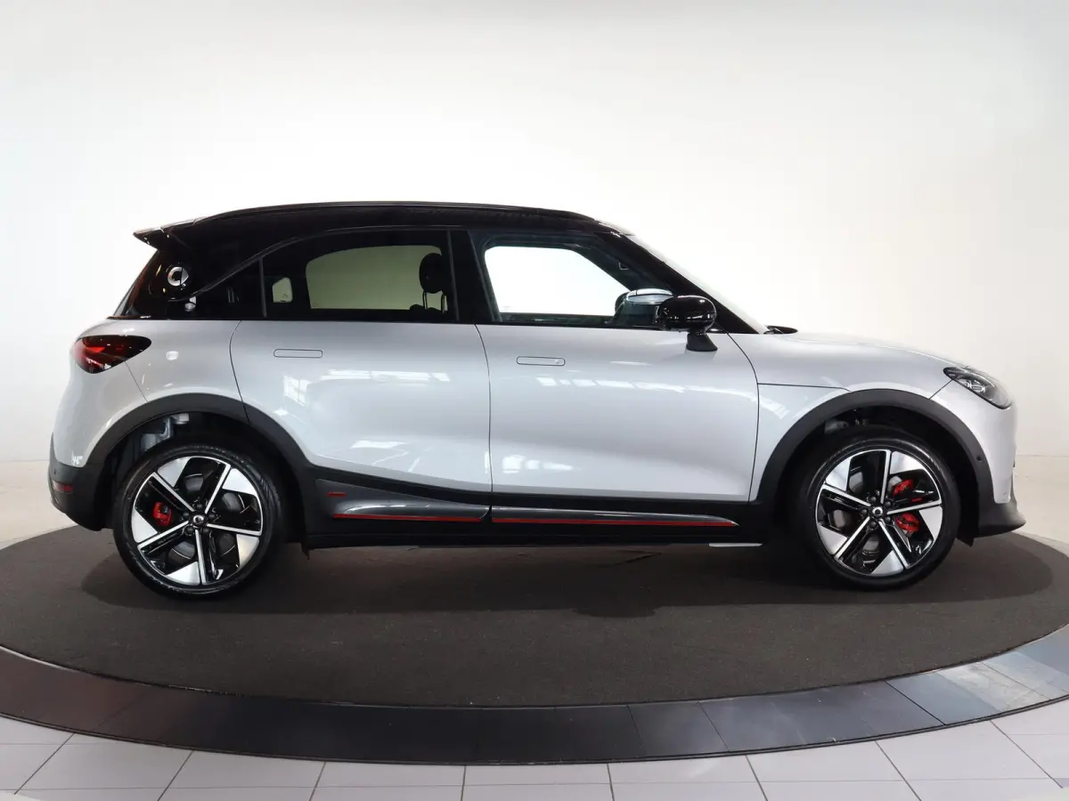 BRABUS 66 kWh | Panoramadak | HUD | Keyless entry | 360 Camera | Memory | Drive Pilot | 428 PK! |