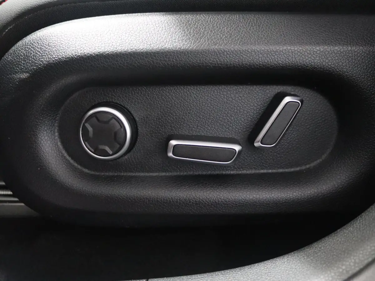 BRABUS 66 kWh | Panoramadak | HUD | Keyless entry | 360 Camera | Memory | Drive Pilot | 428 PK! |