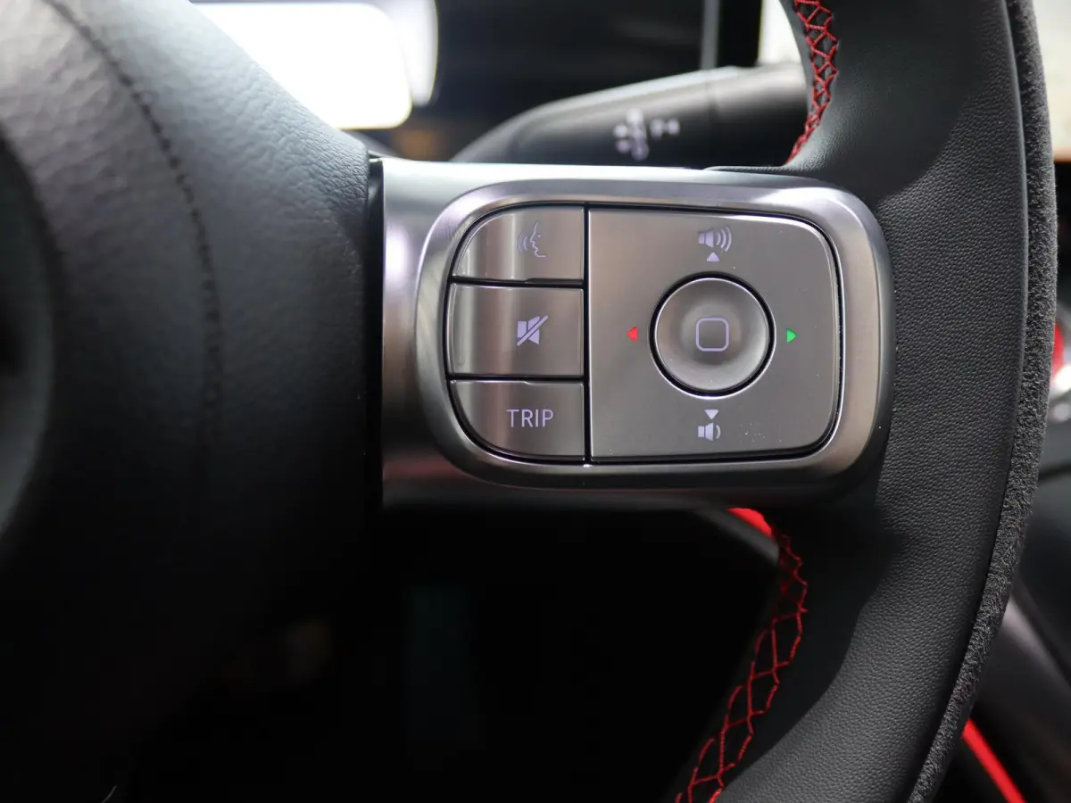BRABUS 66 kWh | Panoramadak | HUD | Keyless entry | 360 Camera | Memory | Drive Pilot | 428 PK! |