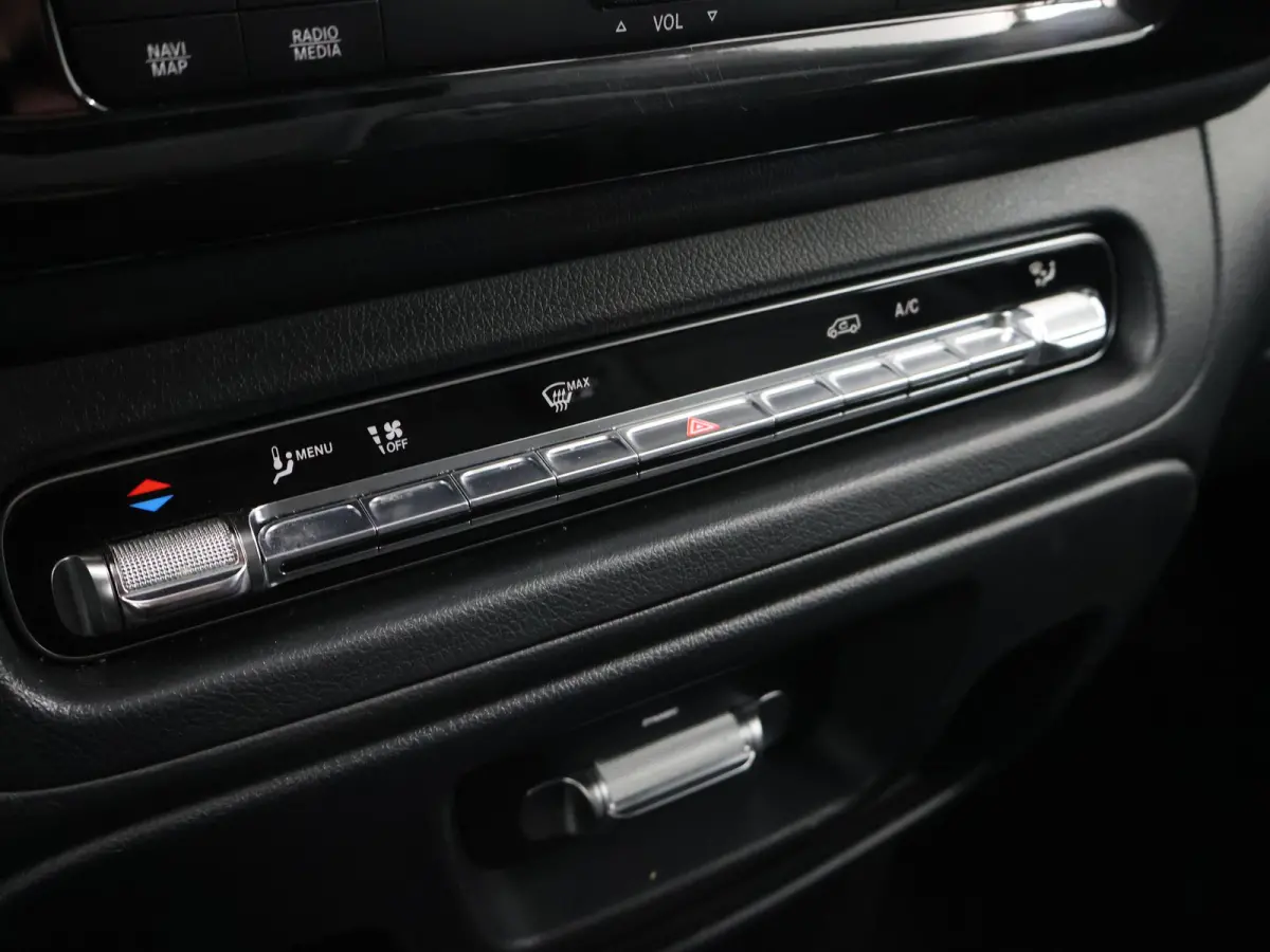 116 CDI | AUT. | L2 | SELECT | AUTOMAAT | NAVIGATIE | CAMERA | MULTI-BEAM LED | ACHTERDEUREN | STOELVERWARMING | KUNST LEDER | TREKHAAK | LICHTMETALEN WIELEN | 270 DEUREN | CERTIFIED