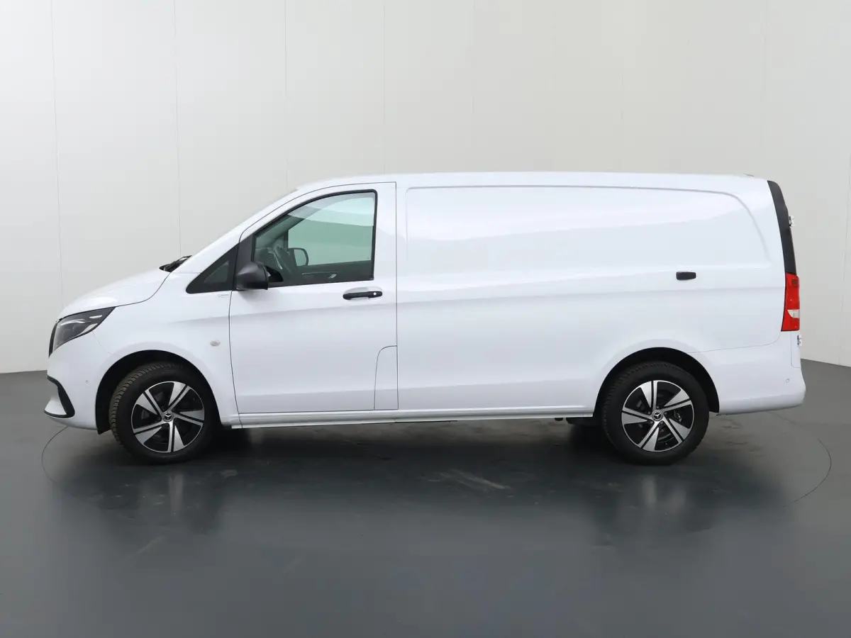 116 CDI | AUT. | L2 | SELECT | AUTOMAAT | NAVIGATIE | CAMERA | MULTI-BEAM LED | ACHTERDEUREN | STOELVERWARMING | KUNST LEDER | TREKHAAK | LICHTMETALEN WIELEN | 270 DEUREN | CERTIFIED