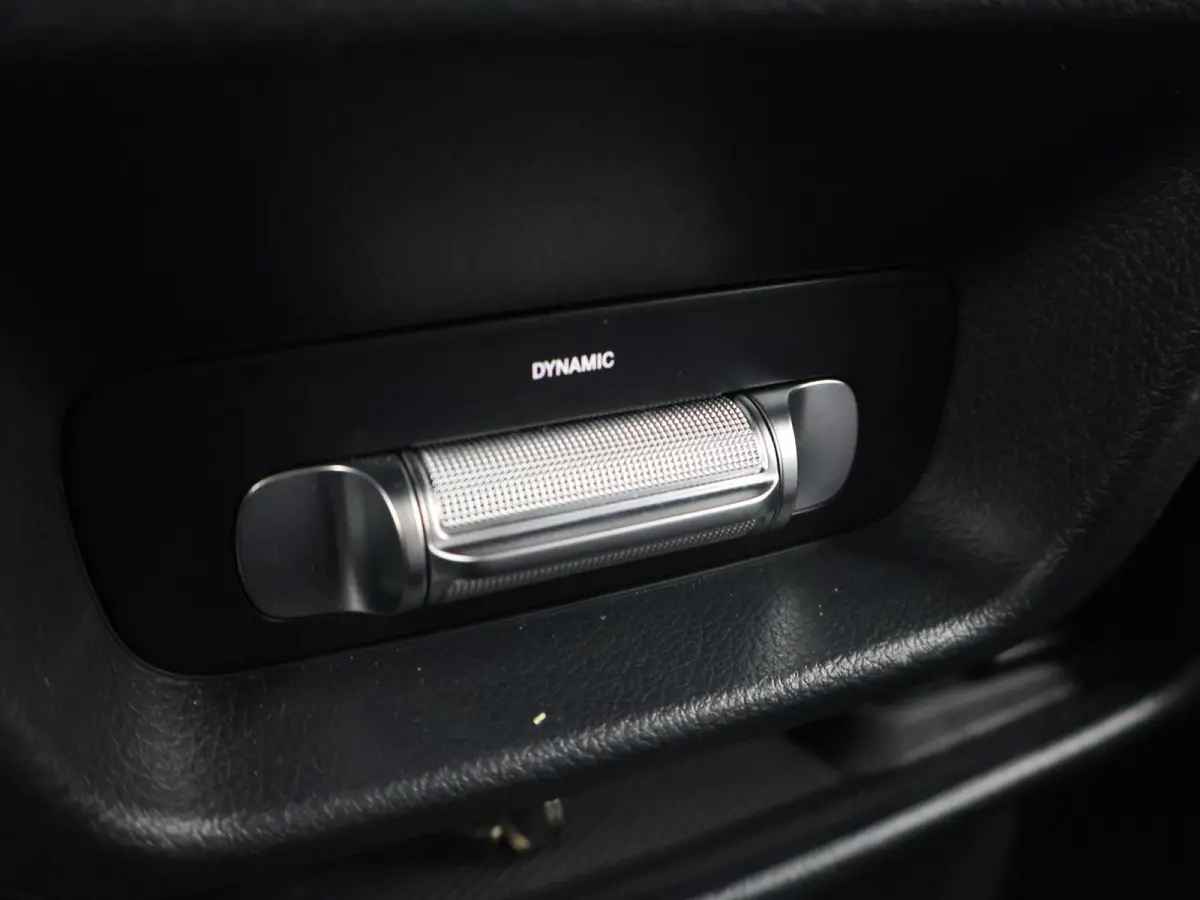 116 CDI | AUT. | L2 | SELECT | AUTOMAAT | NAVIGATIE | CAMERA | MULTI-BEAM LED | ACHTERDEUREN | STOELVERWARMING | KUNST LEDER | TREKHAAK | LICHTMETALEN WIELEN | 270 DEUREN | CERTIFIED