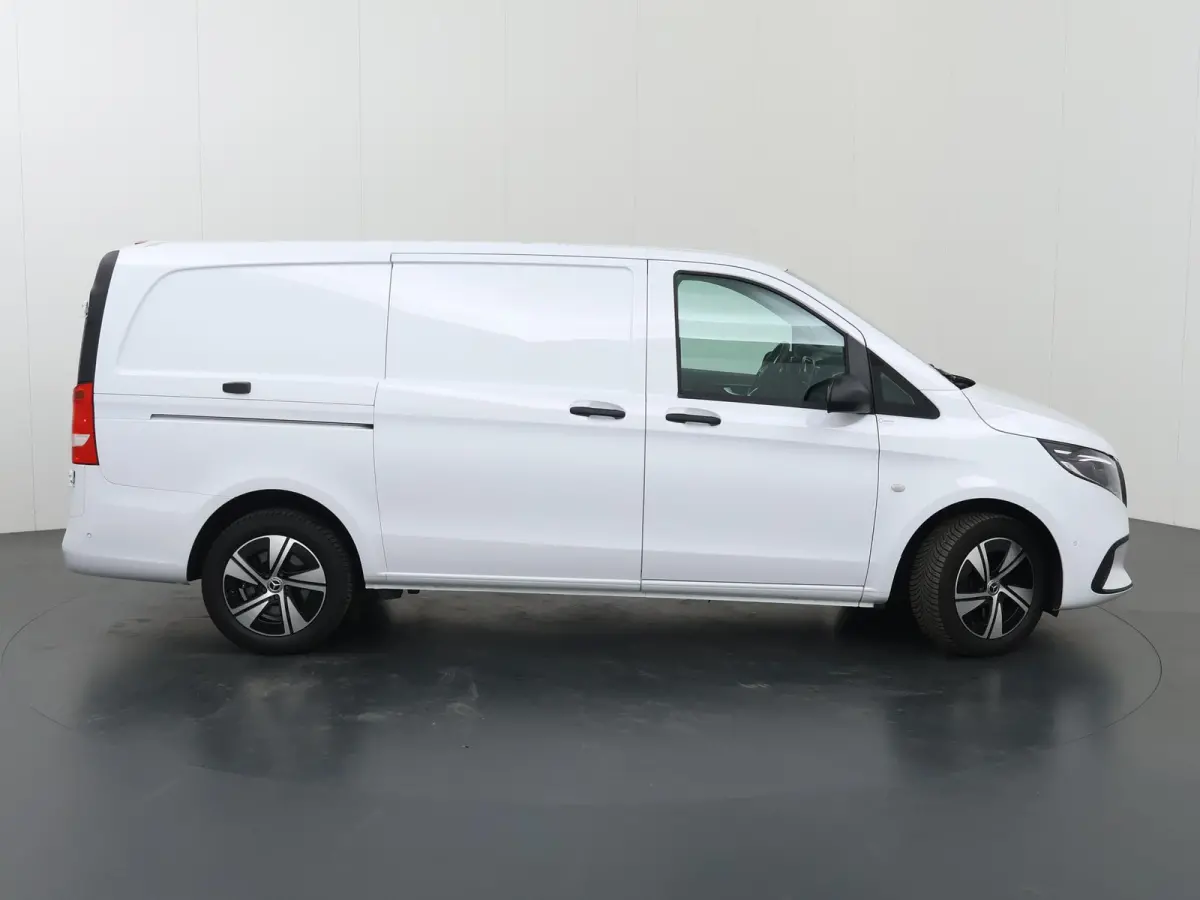116 CDI | AUT. | L2 | SELECT | AUTOMAAT | NAVIGATIE | CAMERA | MULTI-BEAM LED | ACHTERDEUREN | STOELVERWARMING | KUNST LEDER | TREKHAAK | LICHTMETALEN WIELEN | 270 DEUREN | CERTIFIED