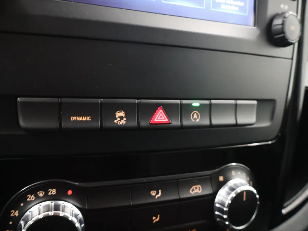 119 CDI | Aut. | Lang L2 | 4X4 | Lederen Bekleding | Parkeercamera | 2-zits | LED Koplampen | Cruise Control | LM Velgen | Inrichting | Stoelverwarming | Certified