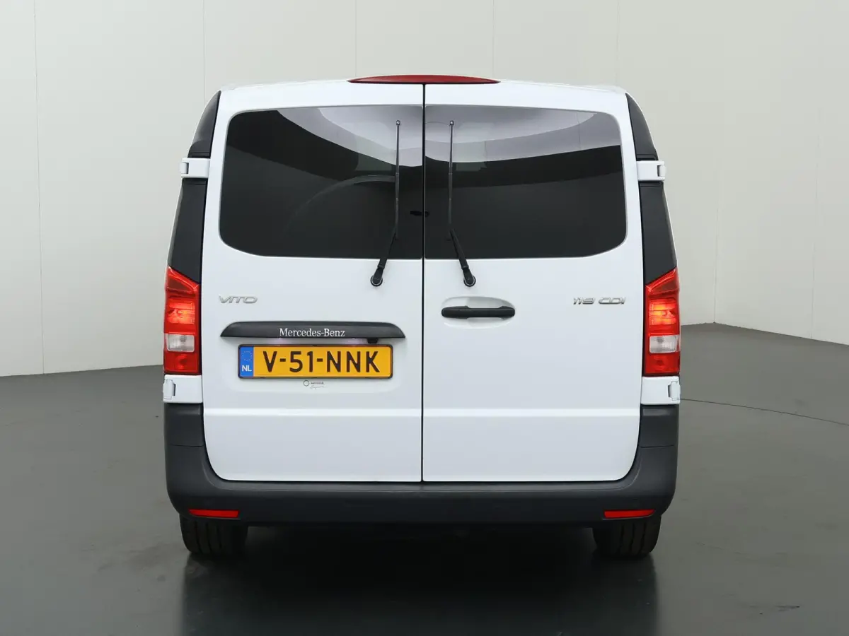 119 CDI | Aut. | Lang L2 | 4X4 | Lederen Bekleding | Parkeercamera | 2-zits | LED Koplampen | Cruise Control | LM Velgen | Inrichting | Stoelverwarming | Certified