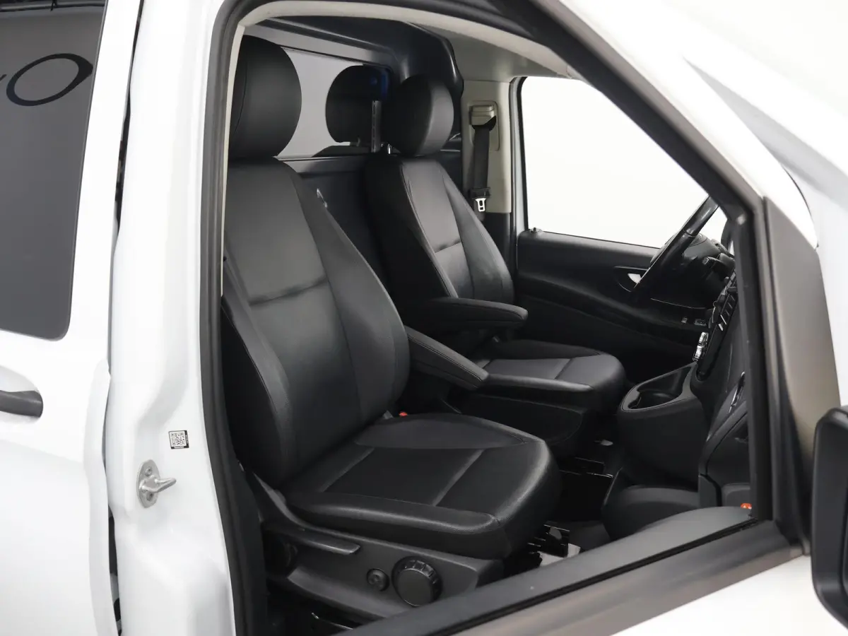119 CDI | Aut. | Lang L2 | 4X4 | Lederen Bekleding | Parkeercamera | 2-zits | LED Koplampen | Cruise Control | LM Velgen | Inrichting | Stoelverwarming | Certified