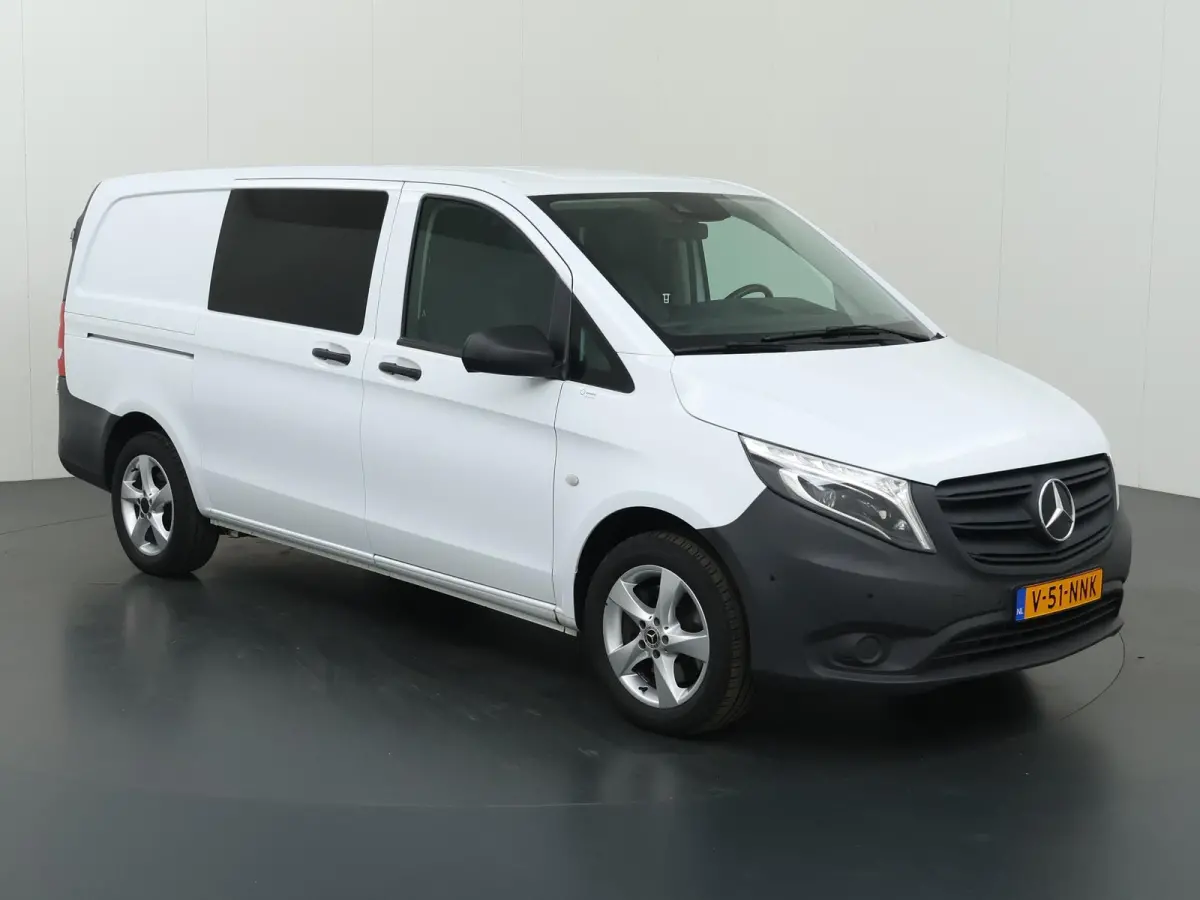 119 CDI | Aut. | Lang L2 | 4X4 | Lederen Bekleding | Parkeercamera | 2-zits | LED Koplampen | Cruise Control | LM Velgen | Inrichting | Stoelverwarming | Certified