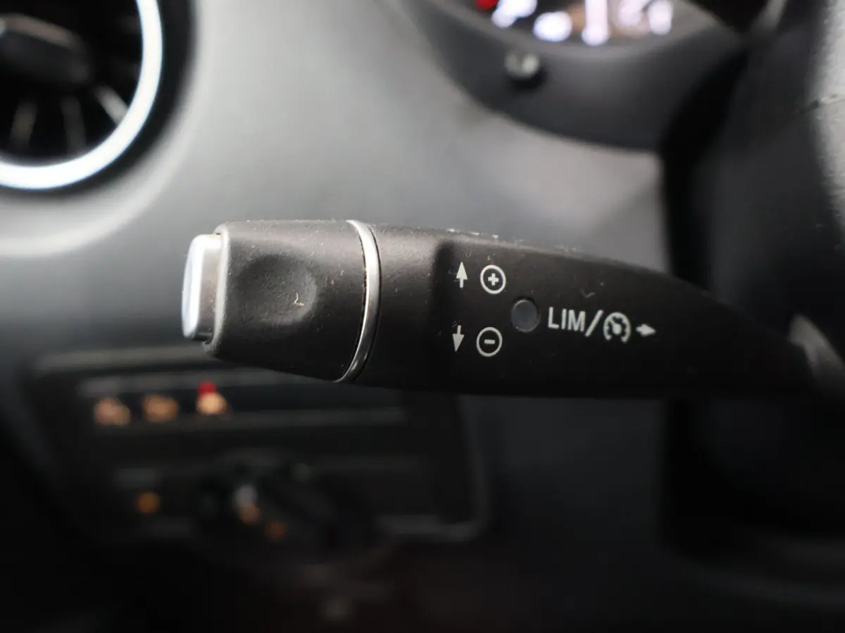 119 CDI | Aut. | Lang L2 | 4X4 | Lederen Bekleding | Parkeercamera | 2-zits | LED Koplampen | Cruise Control | LM Velgen | Inrichting | Stoelverwarming | Certified