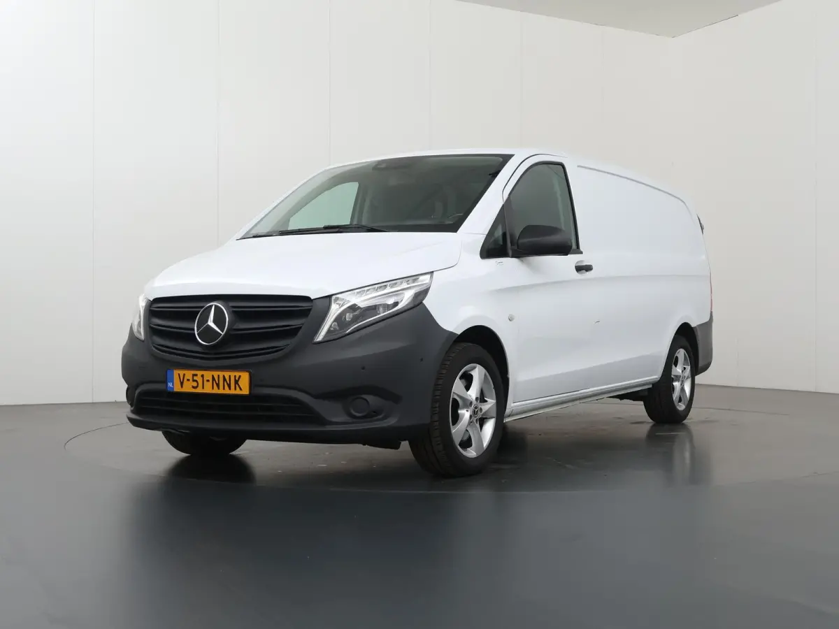119 CDI | Aut. | Lang L2 | 4X4 | Lederen Bekleding | Parkeercamera | 2-zits | LED Koplampen | Cruise Control | LM Velgen | Inrichting | Stoelverwarming | Certified