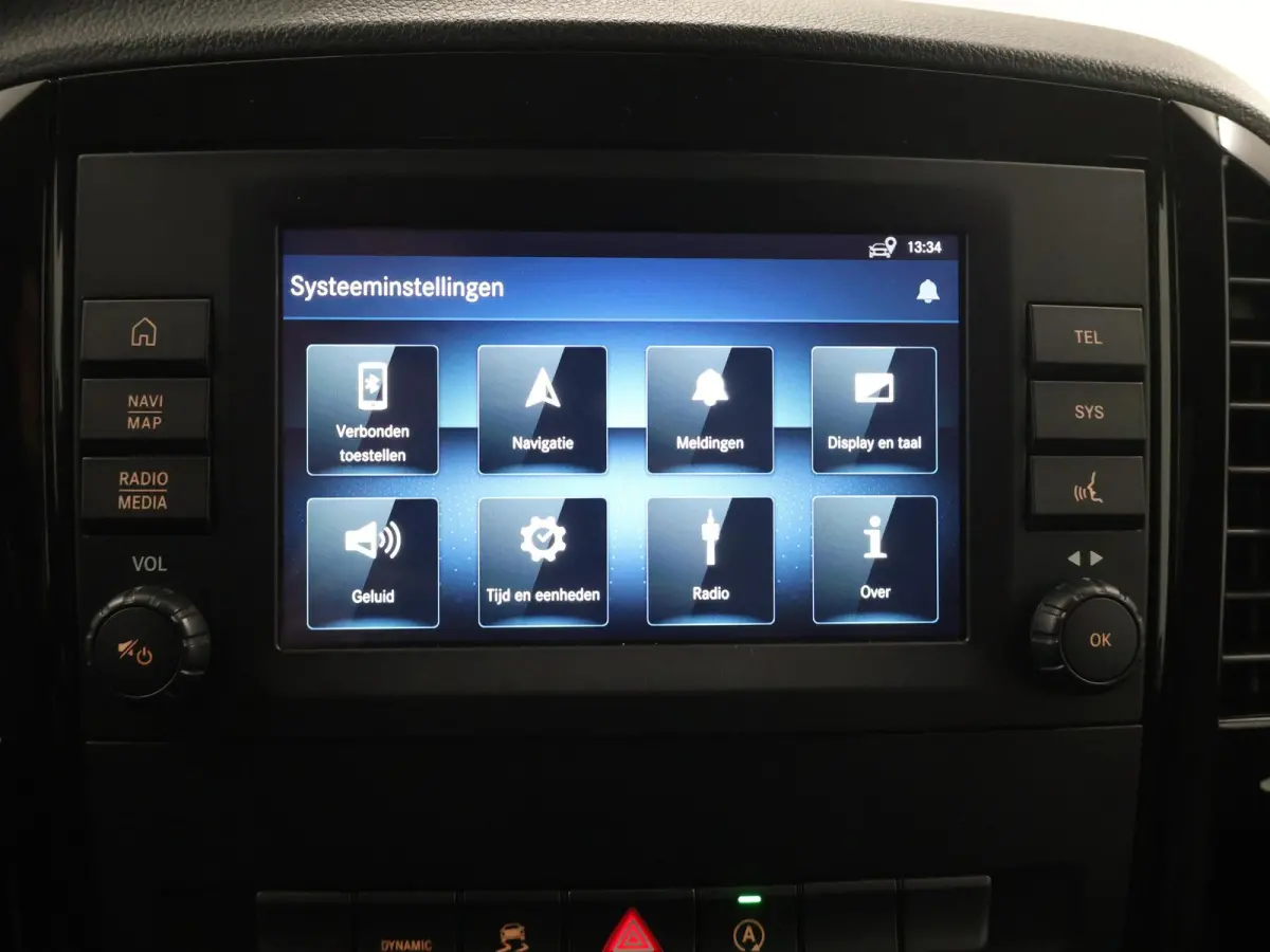 119 CDI | Aut. | Lang L2 | 4X4 | Lederen Bekleding | Parkeercamera | 2-zits | LED Koplampen | Cruise Control | LM Velgen | Inrichting | Stoelverwarming | Certified