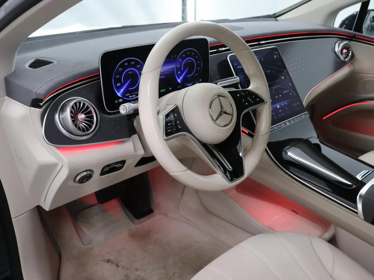 350 Business Line 90 kWh | Trekhaak | Memory | Panoramadak | Keyless | 19" lichtmetalen velgen |