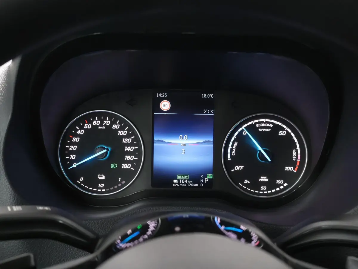 314 L2 H2 PRO | 81 kWh | 100% elektrisch | 2000kg Trekhaak | 115Kw/u DC Snelladen | Smartphone integratie pakket | Carplay | Camera | Comfort bestuurdersstoel |