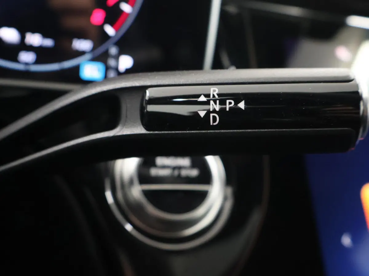 300e Sport Edition | AMG | Panoramadak | Rijassistentiepakket | Hyperscreen | Premium pakket  | Keyless | DIGITAL Light | Trekhaak