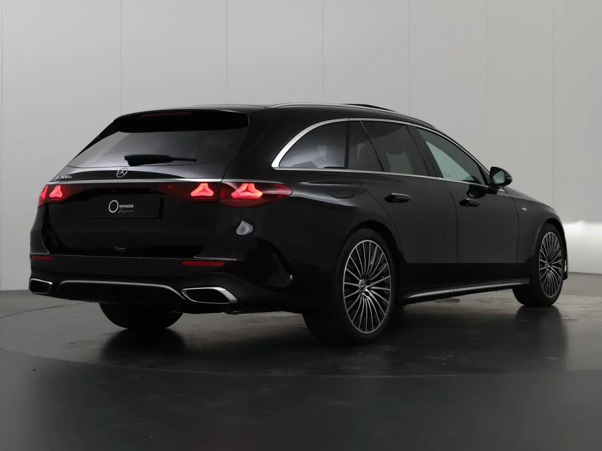300e Sport Edition | AMG | Panoramadak | Rijassistentiepakket | Hyperscreen | Premium pakket  | Keyless | DIGITAL Light | Trekhaak