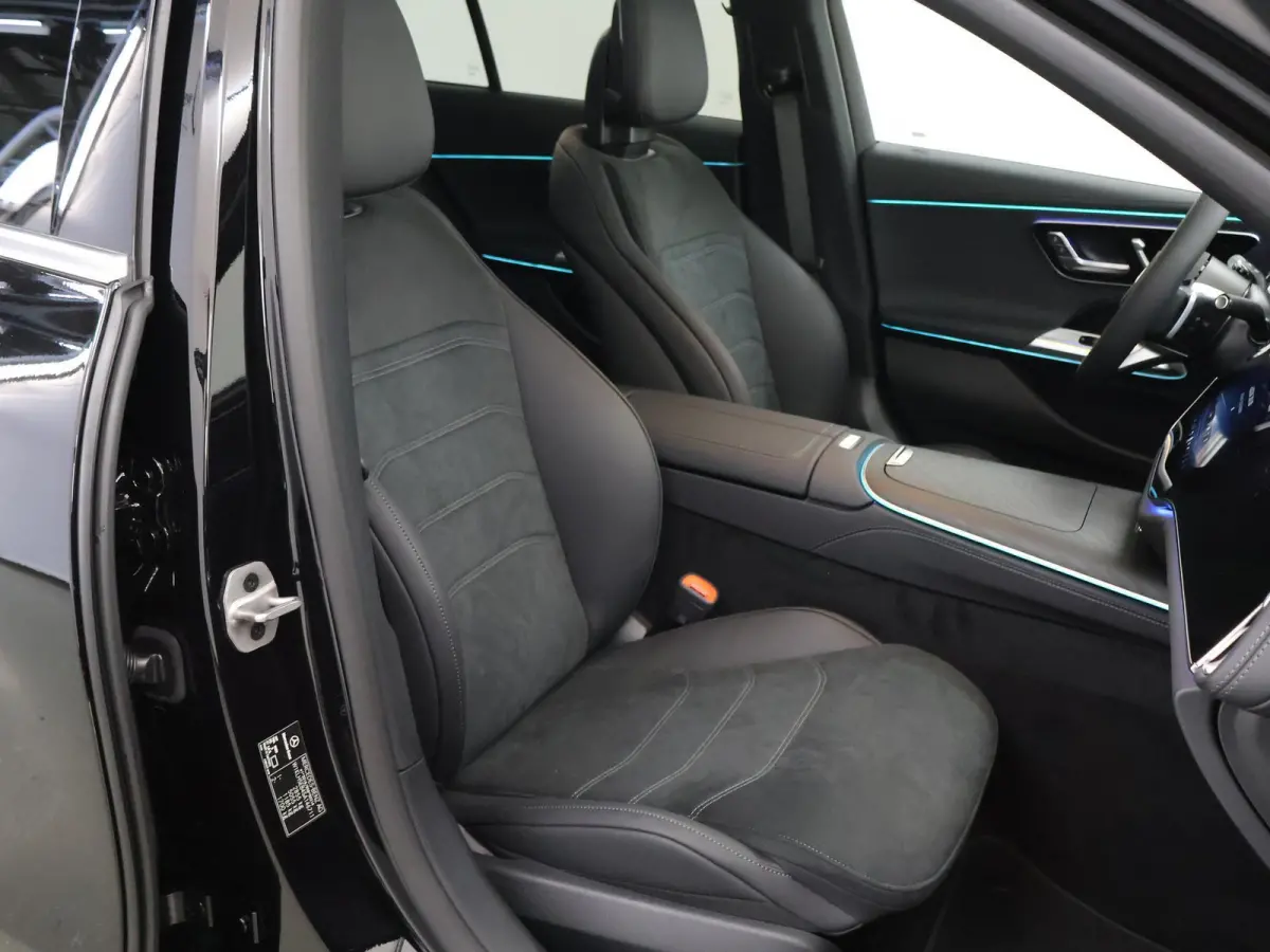 300e Sport Edition | AMG | Panoramadak | Rijassistentiepakket | Hyperscreen | Premium pakket  | Keyless | DIGITAL Light | Trekhaak