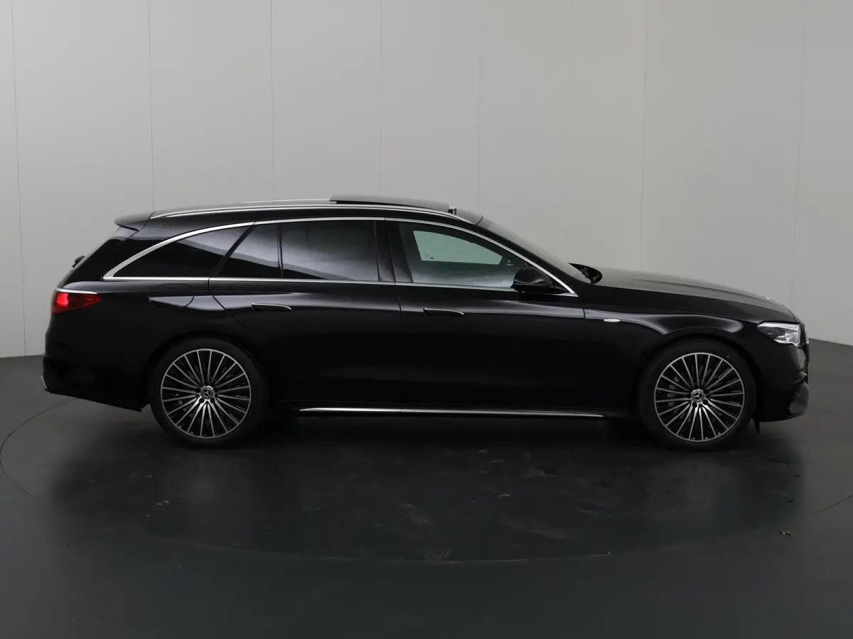 300e Sport Edition | AMG | Panoramadak | Rijassistentiepakket | Hyperscreen | Premium pakket  | Keyless | DIGITAL Light | Trekhaak
