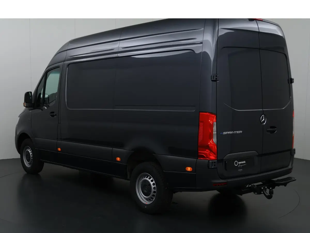 314 L2 H2 RWD PRO 81kWh | Comfortbestuurdersstoel | Trekhaak | Smartphone integratie pakket | 115 kW Snelladen | Achteruitrijcamera | Standkachel |