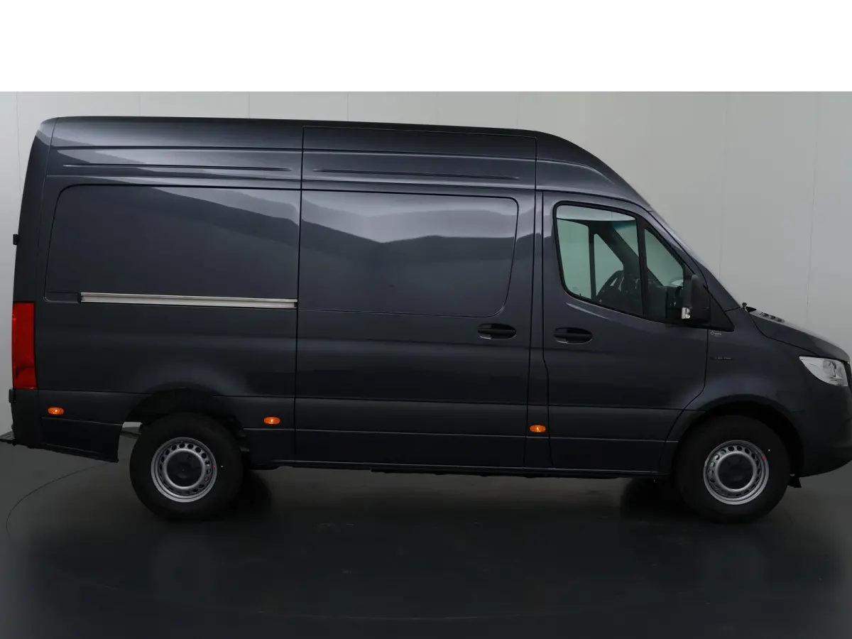 314 L2 H2 RWD PRO 81kWh | Comfortbestuurdersstoel | Trekhaak | Smartphone integratie pakket | 115 kW Snelladen | Achteruitrijcamera | Standkachel |