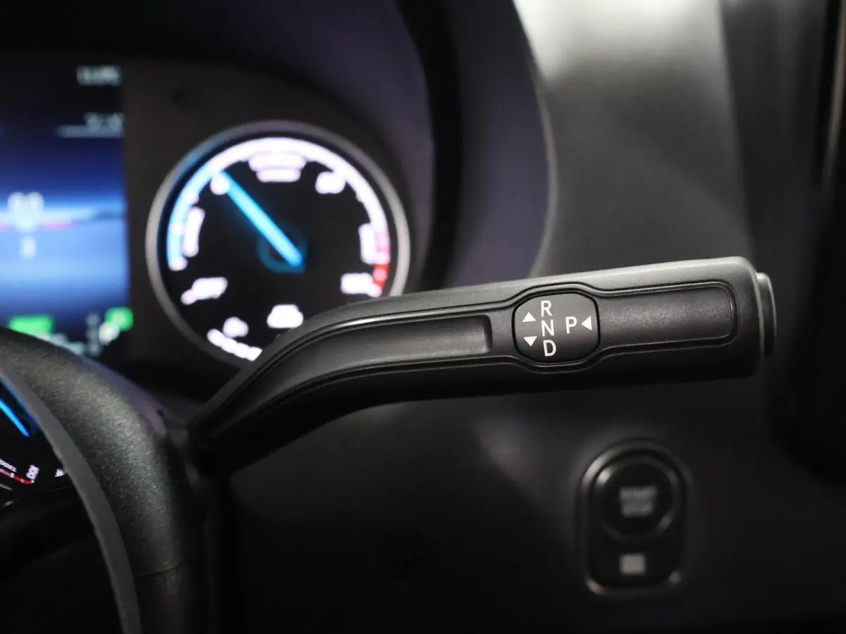 314 L2 H2 RWD PRO 81kWh | Comfortbestuurdersstoel | Trekhaak | Smartphone integratie pakket | 115 kW Snelladen | Achteruitrijcamera | Standkachel |