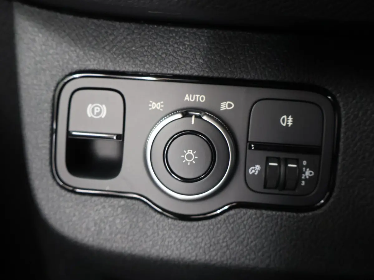314 L2 H2 RWD PRO 81kWh | Comfortbestuurdersstoel | Trekhaak | Smartphone integratie pakket | 115 kW Snelladen | Achteruitrijcamera | Standkachel |