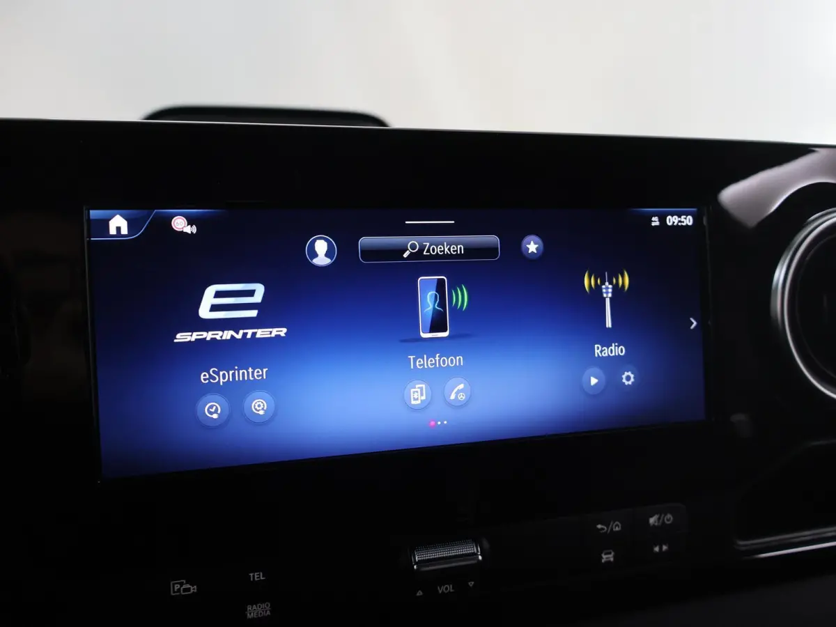 314 L2 H2 RWD PRO 81kWh | Comfortbestuurdersstoel | Trekhaak | Smartphone integratie pakket | 115 kW Snelladen | Achteruitrijcamera | Standkachel |