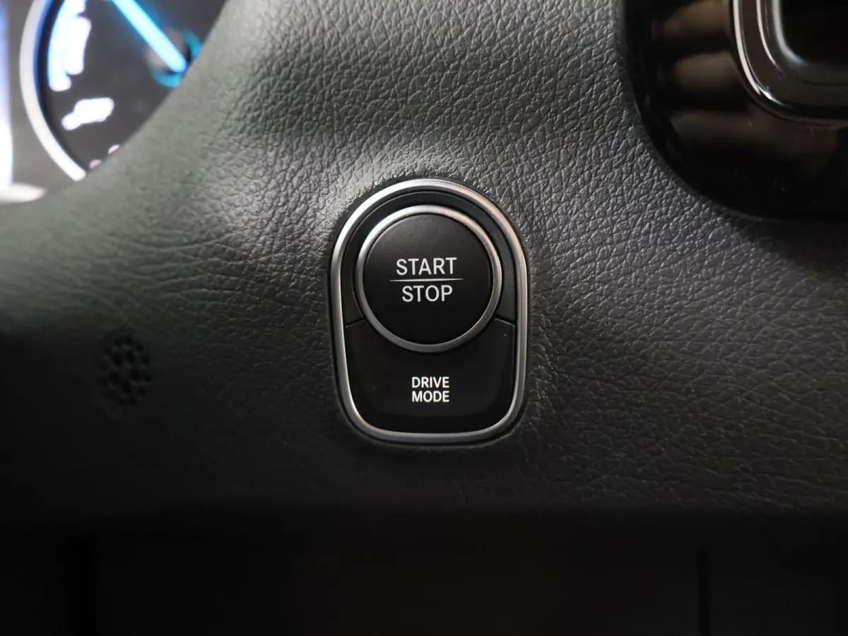 314 L2 H2 RWD PRO 81kWh | Comfortbestuurdersstoel | Trekhaak | Smartphone integratie pakket | 115 kW Snelladen | Achteruitrijcamera | Standkachel |