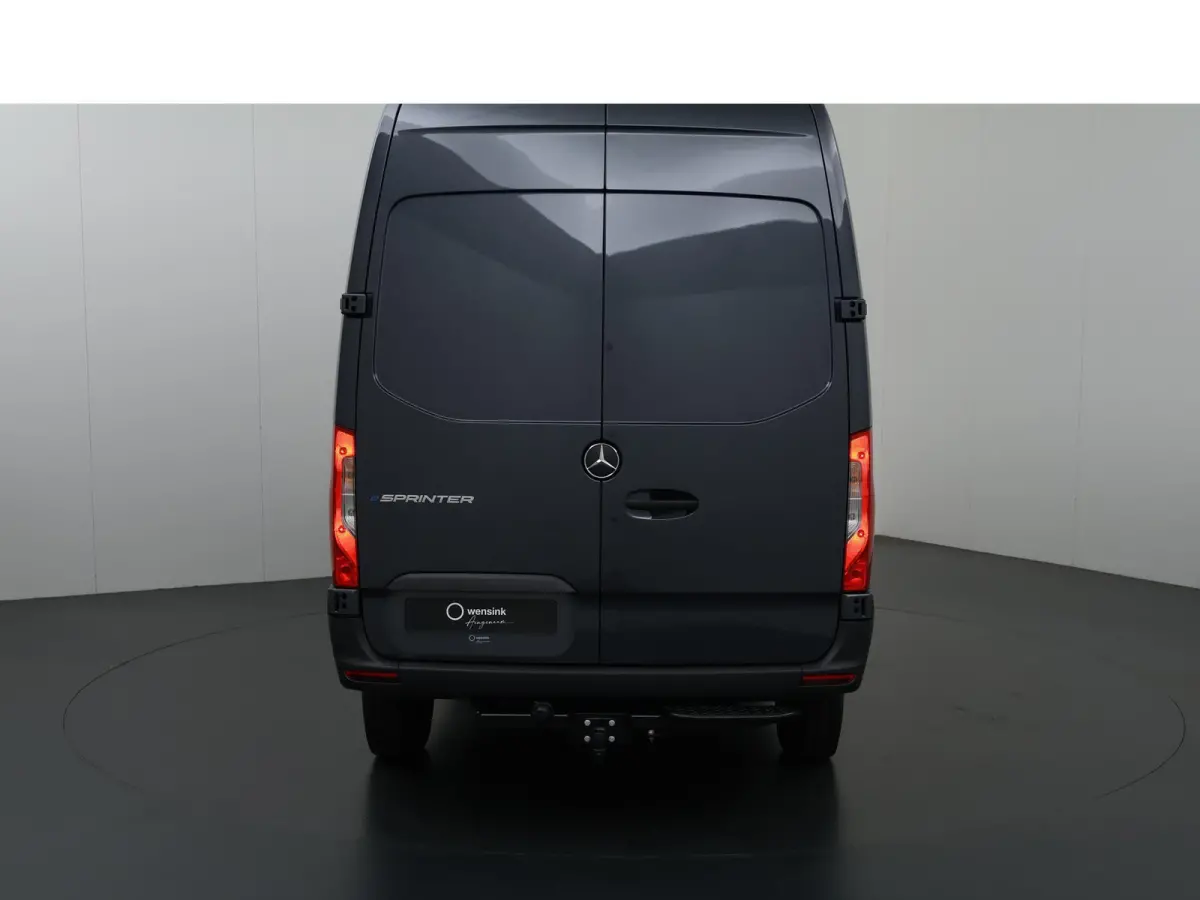 314 L2 H2 RWD PRO 81kWh | Comfortbestuurdersstoel | Trekhaak | Smartphone integratie pakket | 115 kW Snelladen | Achteruitrijcamera | Standkachel |