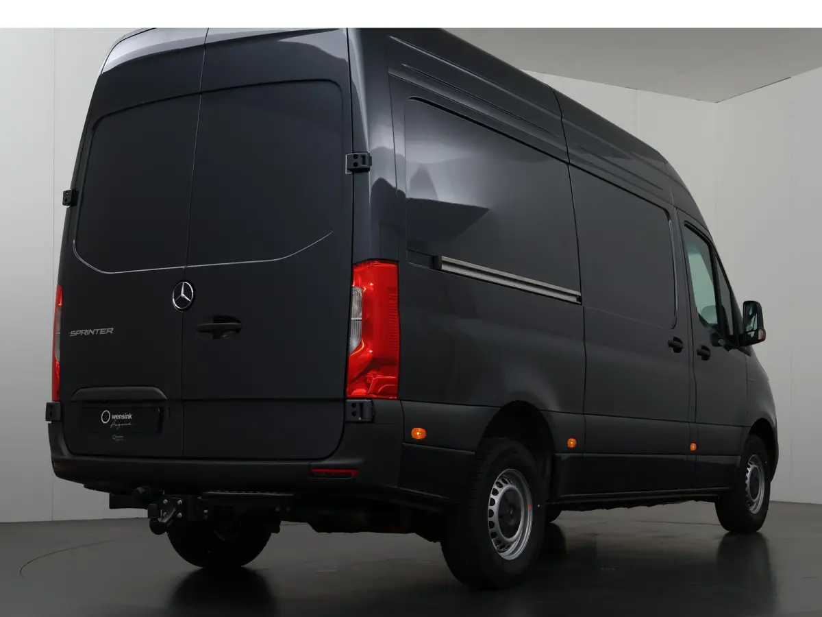 314 L2 H2 RWD PRO 81kWh | Comfortbestuurdersstoel | Trekhaak | Smartphone integratie pakket | 115 kW Snelladen | Achteruitrijcamera | Standkachel |