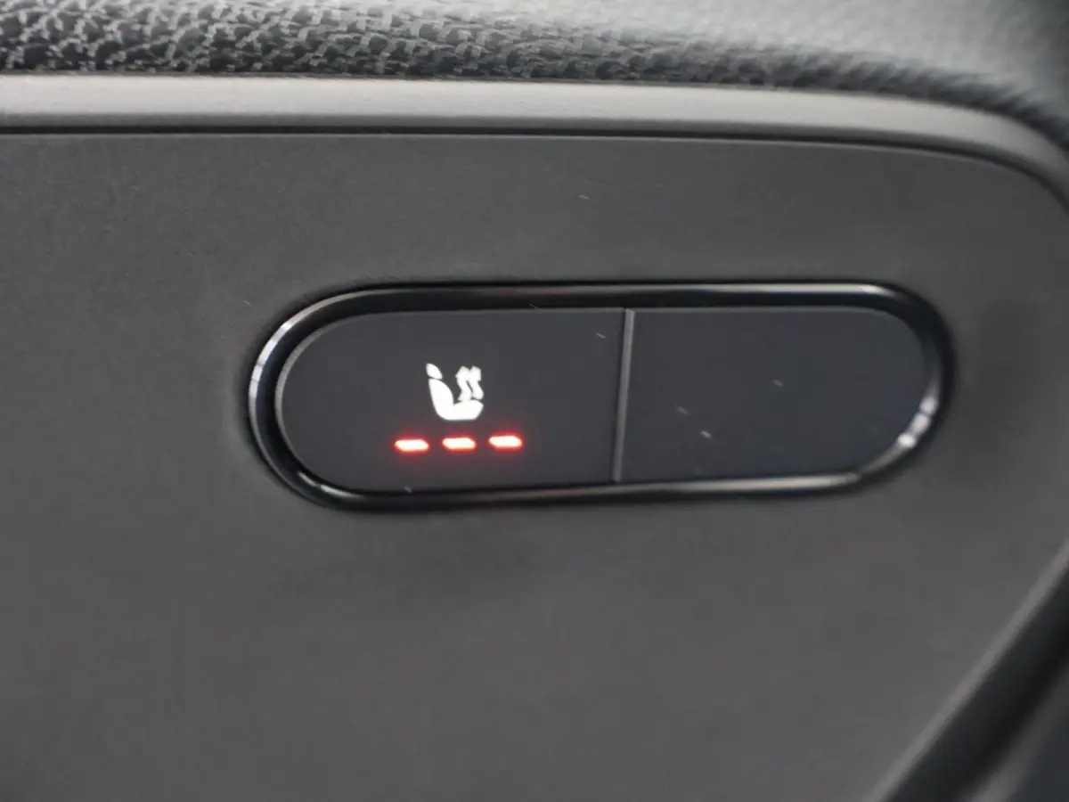 314 L2 H2 RWD PRO 81kWh | Comfortbestuurdersstoel | Trekhaak | Smartphone integratie pakket | 115 kW Snelladen | Achteruitrijcamera | Standkachel |
