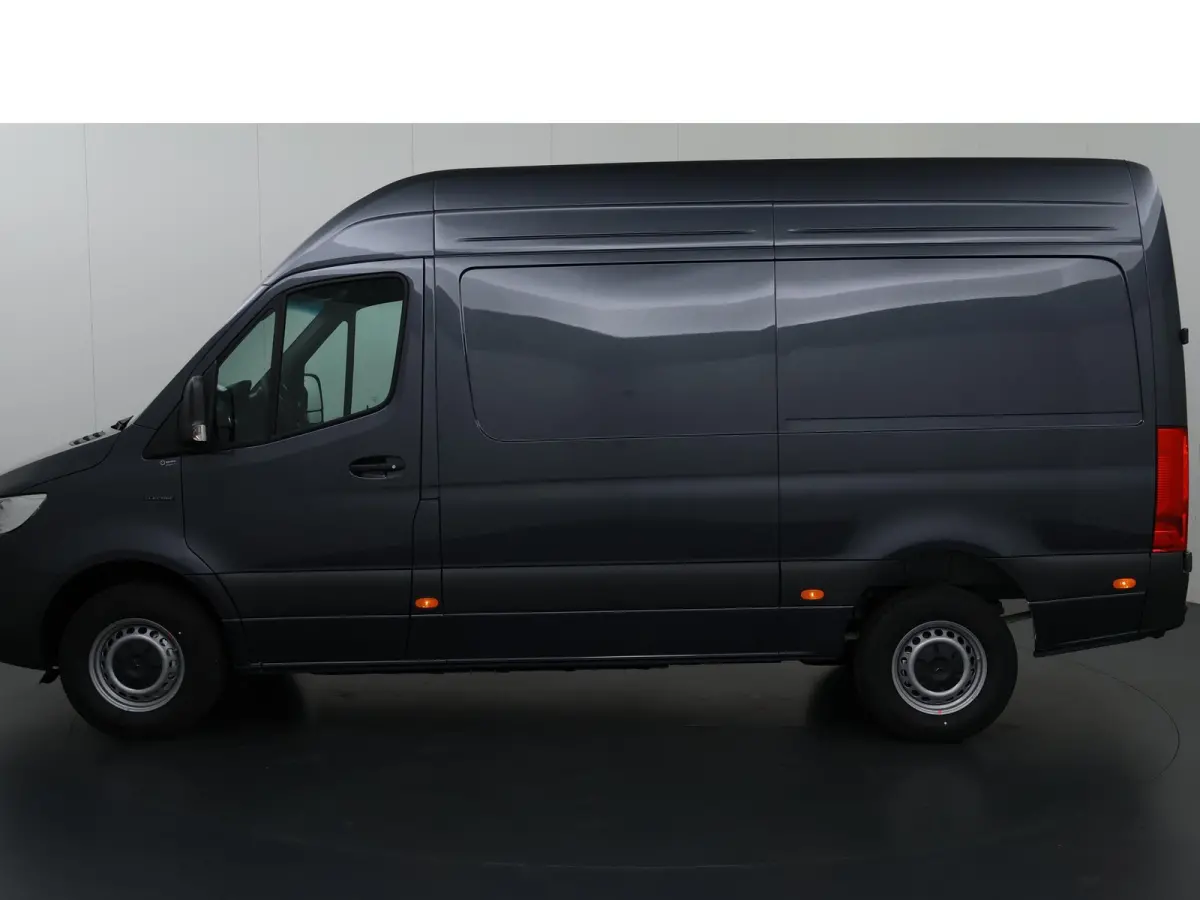 314 L2 H2 RWD PRO 81kWh | Comfortbestuurdersstoel | Trekhaak | Smartphone integratie pakket | 115 kW Snelladen | Achteruitrijcamera | Standkachel |