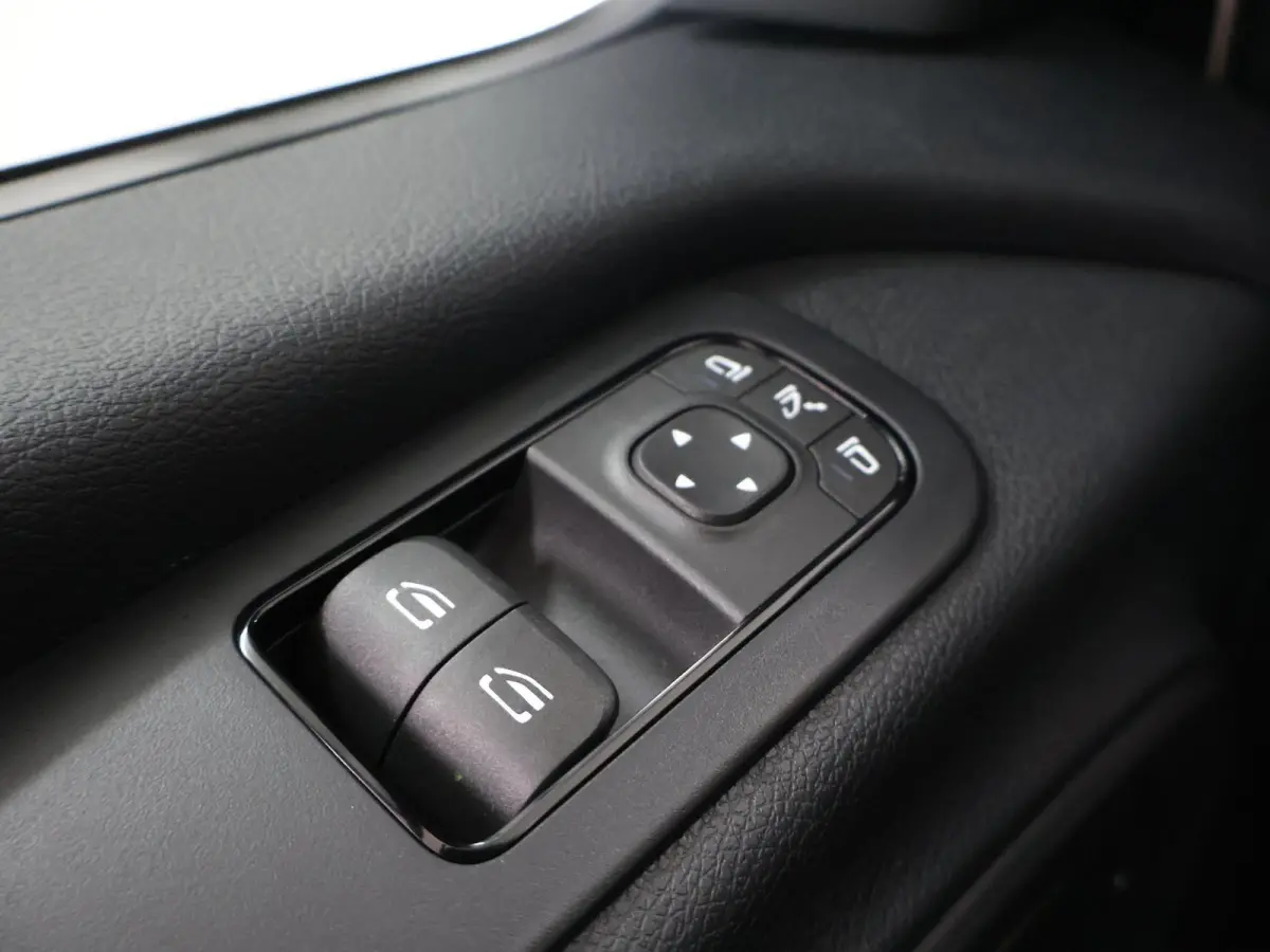 314 L2 H2 RWD PRO 81kWh | Comfortbestuurdersstoel | Trekhaak | Smartphone integratie pakket | 115 kW Snelladen | Achteruitrijcamera | Standkachel |