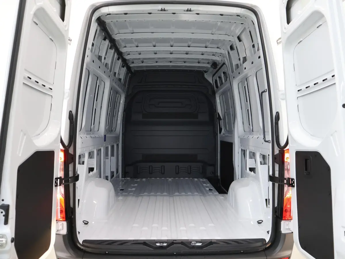 317 CDI | L2 H2 | Aut. | RWD | PRO | BPM VRIJ! | 3500 KG AHW | CARPLAY | ANDROID AUTO | 3-ZITS | CRUISE | CAMERA | AIRCO | SPOORASSISTENT | DODEHOEKDETECTIE |