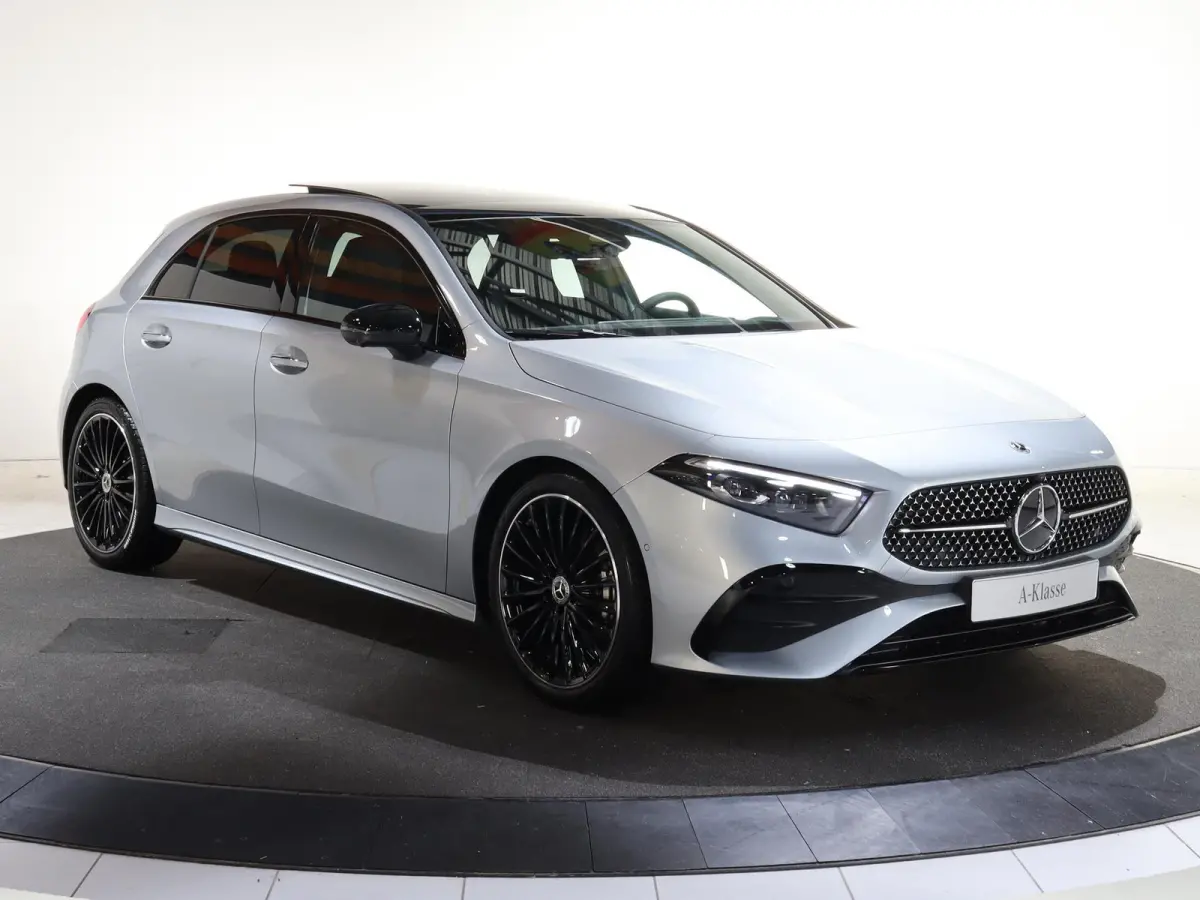 180 Business Solution AMG | Panoramaschuifdak | Premium plus | Head-Up | Stoelverwarming | Achteruitrijcamera |  MULTIBEAM LED |