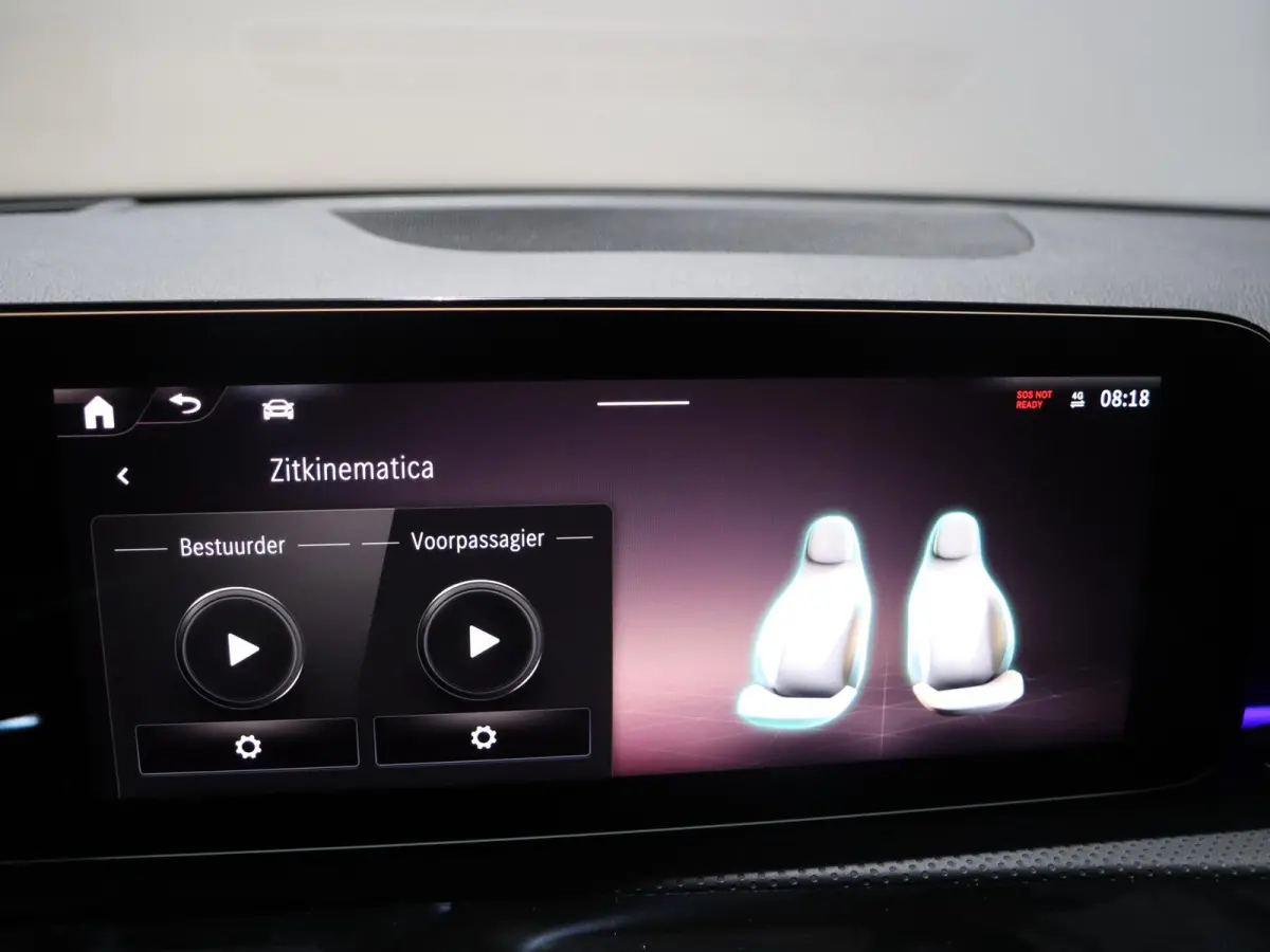 180 Business Solution AMG | Panoramaschuifdak | Premium plus | Head-Up | Stoelverwarming | Achteruitrijcamera |  MULTIBEAM LED |