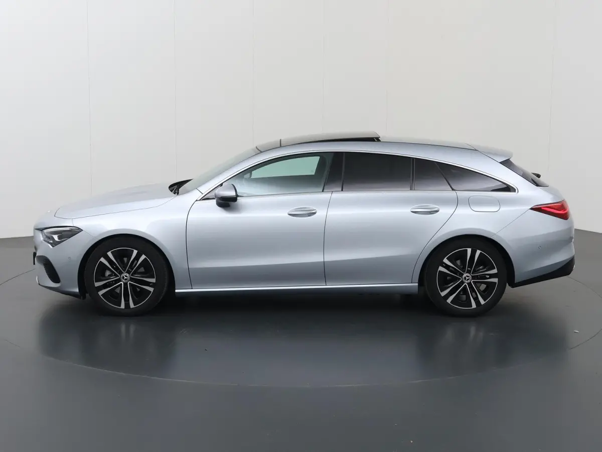 180 Star Edition Luxury line | Camera | Panoramadak | Stoelverwarming |