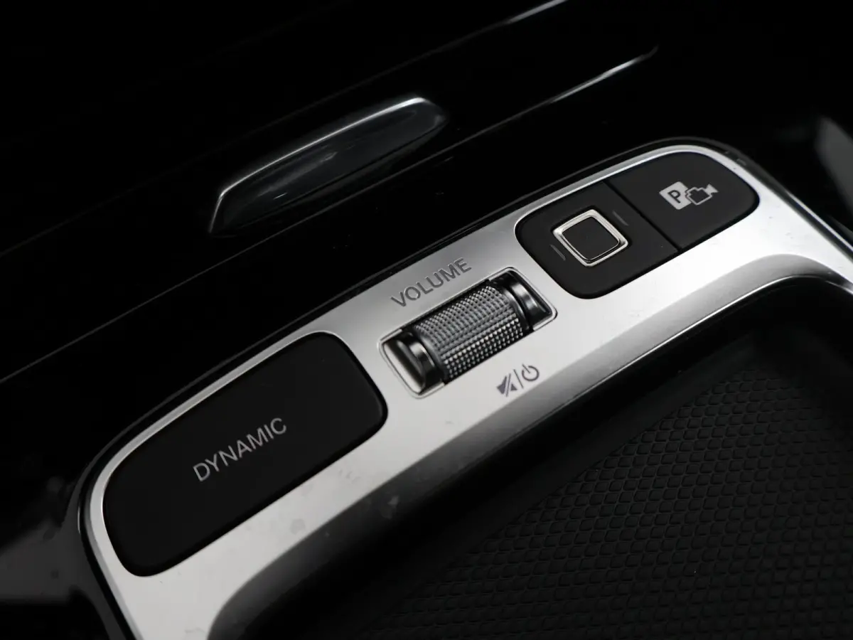 180 Star Edition Luxury line | Camera | Panoramadak | Stoelverwarming |