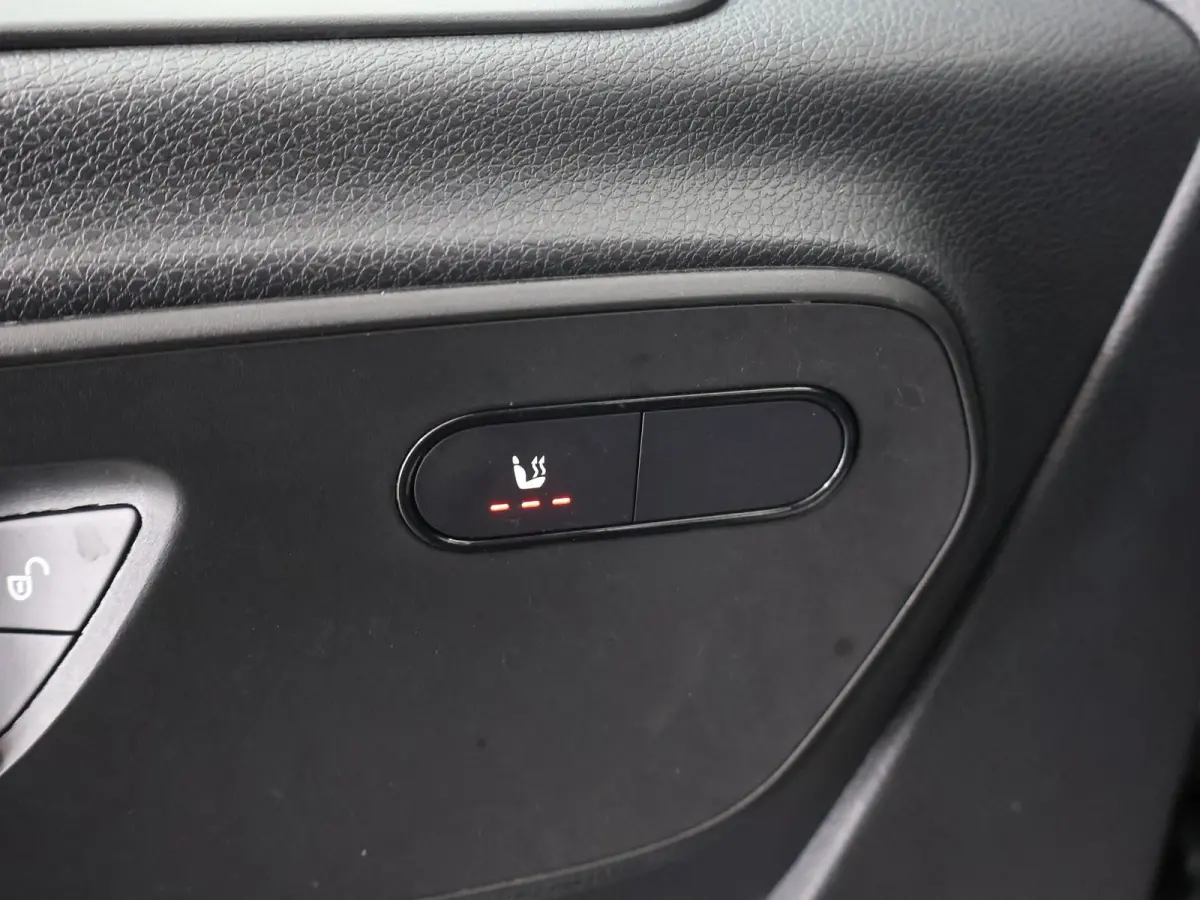 317 CDI | Aut. | L2 H2 | Pro | | Achteruitrijcamera | Verwarmde Comfortstoel Bestuurder met Bijrijdersbank | Airco | Apple Carplay/Android Auto | 3500 KG AHW Voorbereiding | Certified |