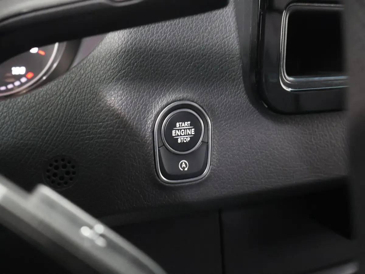 317 CDI | Aut. | L2 H2 | Pro | | Achteruitrijcamera | Verwarmde Comfortstoel Bestuurder met Bijrijdersbank | Airco | Apple Carplay/Android Auto | 3500 KG AHW Voorbereiding | Certified |