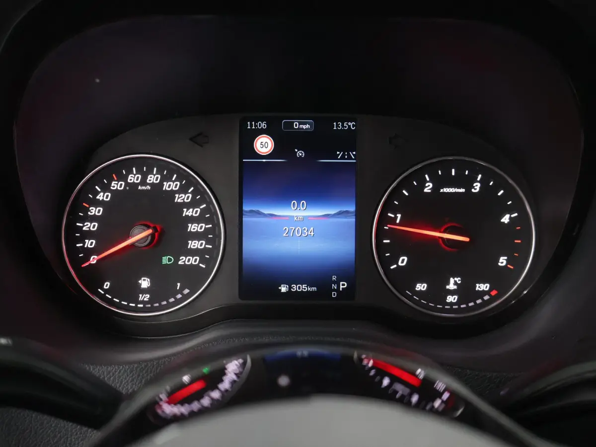 317 CDI | Aut. | L2 H2 | Pro | | Achteruitrijcamera | Verwarmde Comfortstoel Bestuurder met Bijrijdersbank | Airco | Apple Carplay/Android Auto | 3500 KG AHW Voorbereiding | Certified |