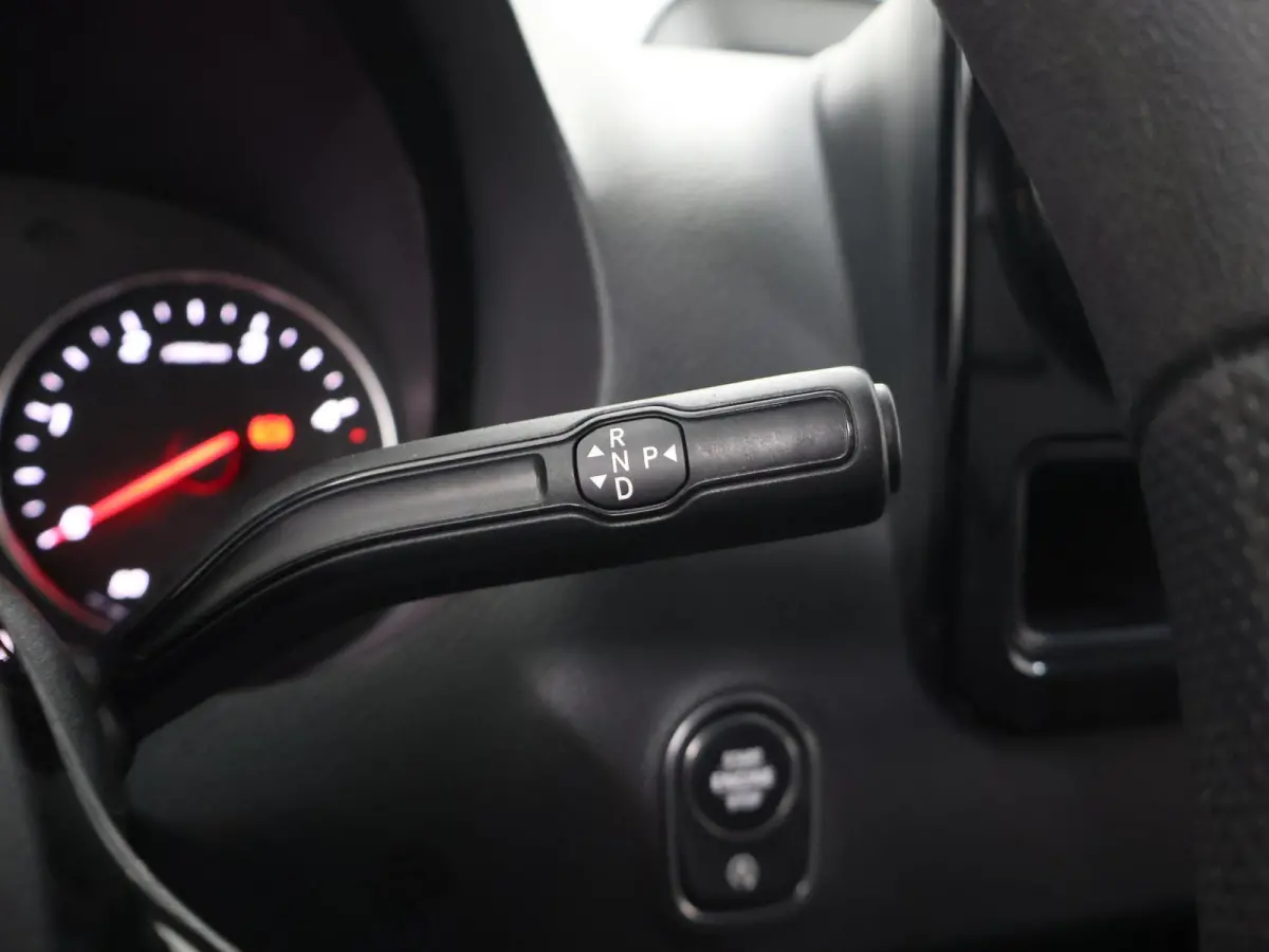317 CDI | Aut. | L2 H2 | Pro | | Achteruitrijcamera | Verwarmde Comfortstoel Bestuurder met Bijrijdersbank | Airco | Apple Carplay/Android Auto | 3500 KG AHW Voorbereiding | Certified |
