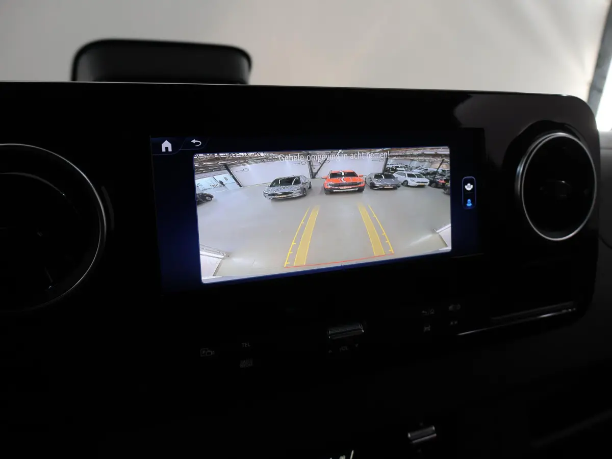 317 CDI | Aut. | L2 H2 | Pro | | Achteruitrijcamera | Verwarmde Comfortstoel Bestuurder met Bijrijdersbank | Airco | Apple Carplay/Android Auto | 3500 KG AHW Voorbereiding | Certified |