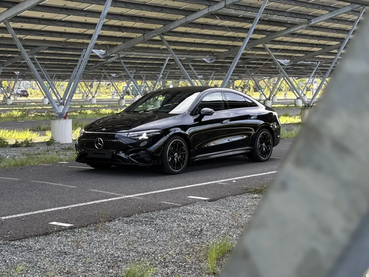 250+ Launch Edition 85.5 kWh | Night | Panoramadak | DISTRONIC | Achteruitrijcamera | Dodehoekassistent |