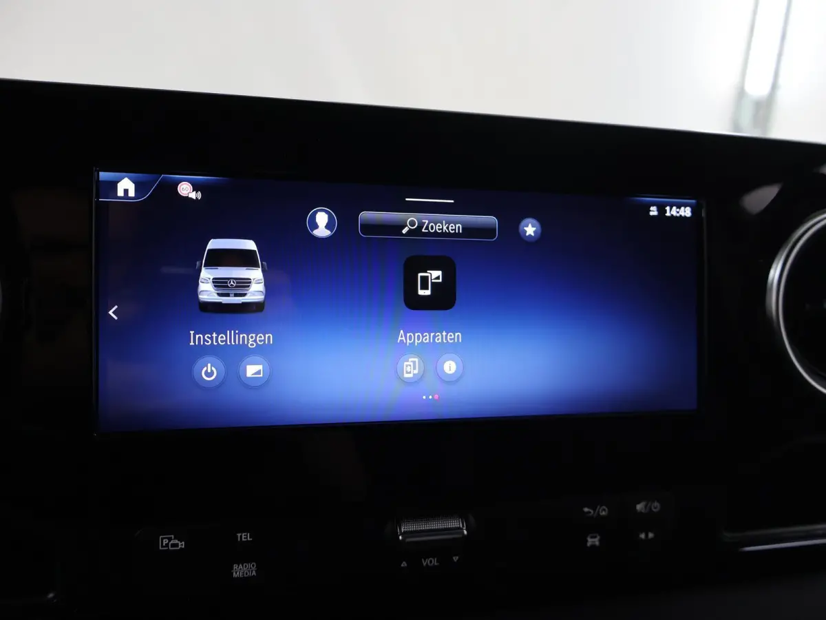 414 GB L2 H2 PRO | 81 kWh | 4250 GVW | 2000 KG Trekhaak | Cruise-Controle | MBUX | Achteruitrijcamera | DC laden 115 kW |  Smartphone integratie pakket |