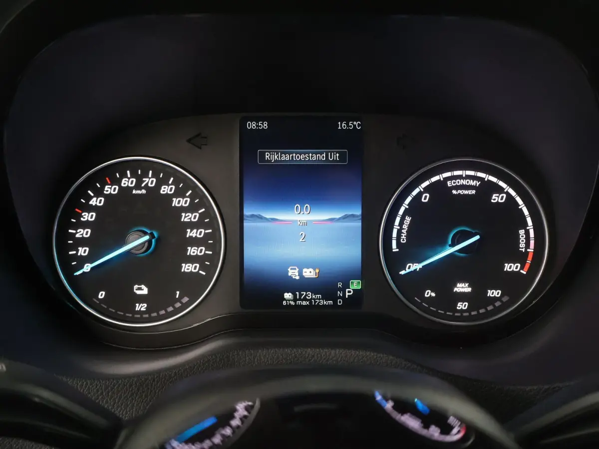414 L2 H2 RWD PRO 81kWh | Trekhaak | Smartphone integratie pakket | 115 kW Snelladen | Achteruitrijcamera | Standkachel | Stoelverwarming |