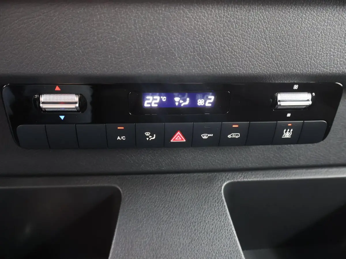 414 L2 H2 RWD PRO 81kWh | Trekhaak | Smartphone integratie pakket | 115 kW Snelladen | Achteruitrijcamera | Standkachel | Stoelverwarming |