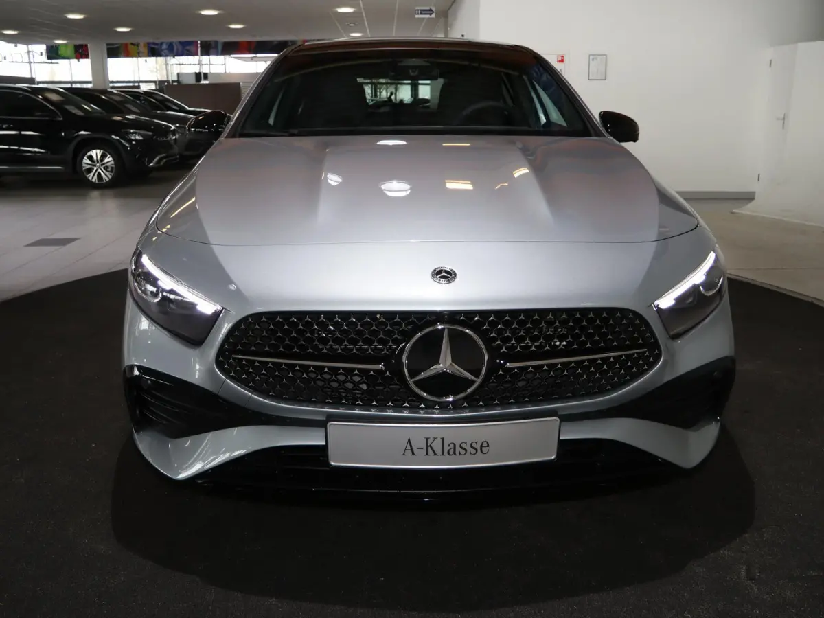 250e Business Solution AMG | Panoramaschuifdak | Premium Plus | 19”AMG-velgen | Head-up display | Dodehoekassistent |