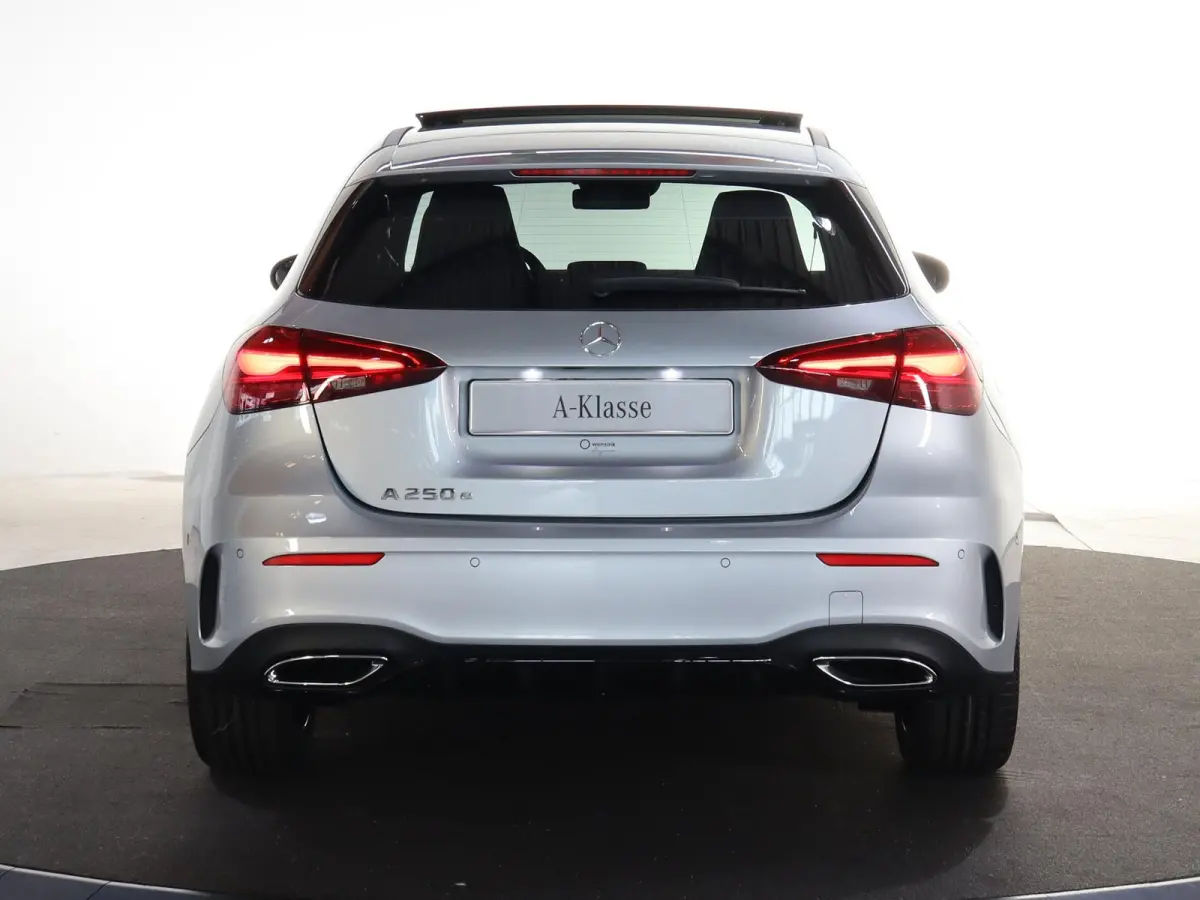 250e Business Solution AMG | Panoramaschuifdak | Premium Plus | 19”AMG-velgen | Head-up display | Dodehoekassistent |